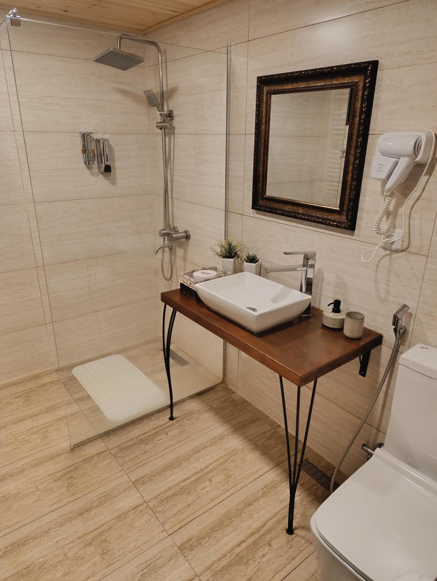 Cliffside Cottage Kazbegi Екстер'єр фото